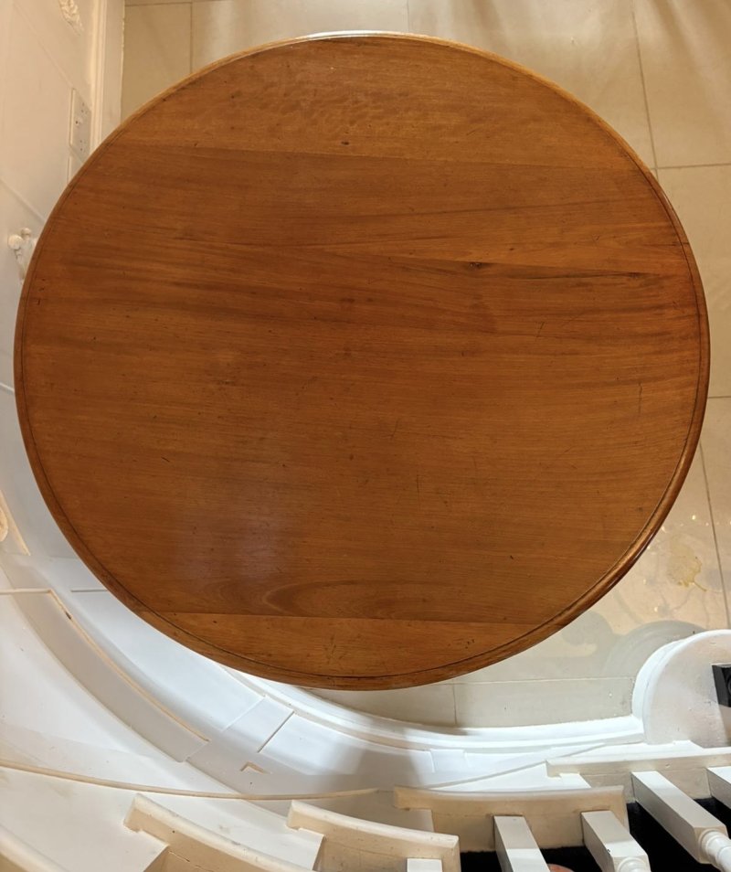 Antique Victorian Mahogany Tilt-Top Dining / Centre Table